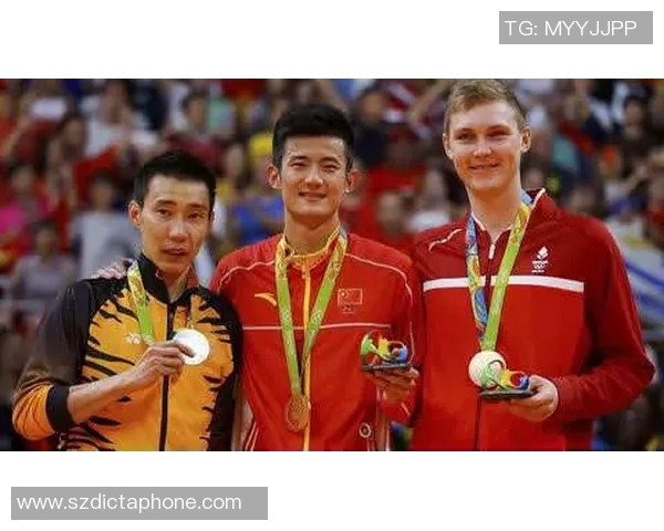 张强回顾羽毛球职业生涯的辉煌与挑战分享心路历程