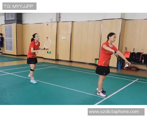 赛后复盘分析上海网球队与南京网球队的团队协作表现与策略探讨 赛后复盘分析上海网球队与南京网球队的团队协作表现与策略探讨